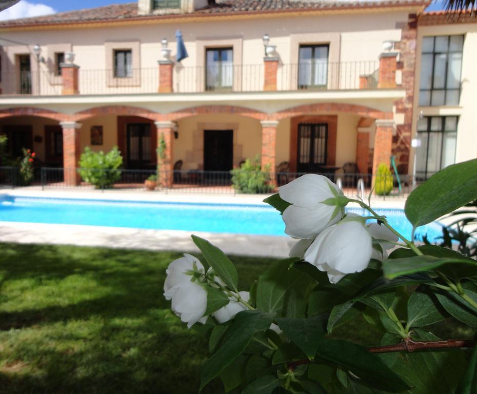 Palacio De Monfarracinos Benavente Exterior foto